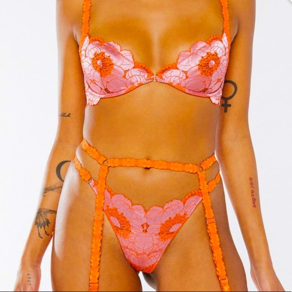 Savage X Fenty Gorgeous 4 Piece Lingerie Set - Perfect Poppies